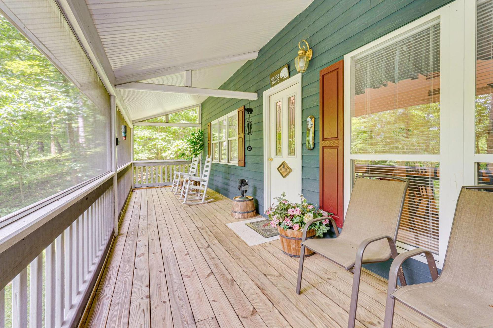 Secluded Cabin With Porch - 7 Miles To Lake Chatuge! Hayesville Esterno foto